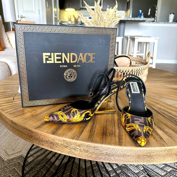 Fendi first heels Fendace - Picture 1 of 7